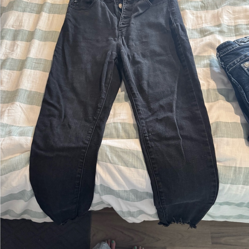 Women’s Black Jeans